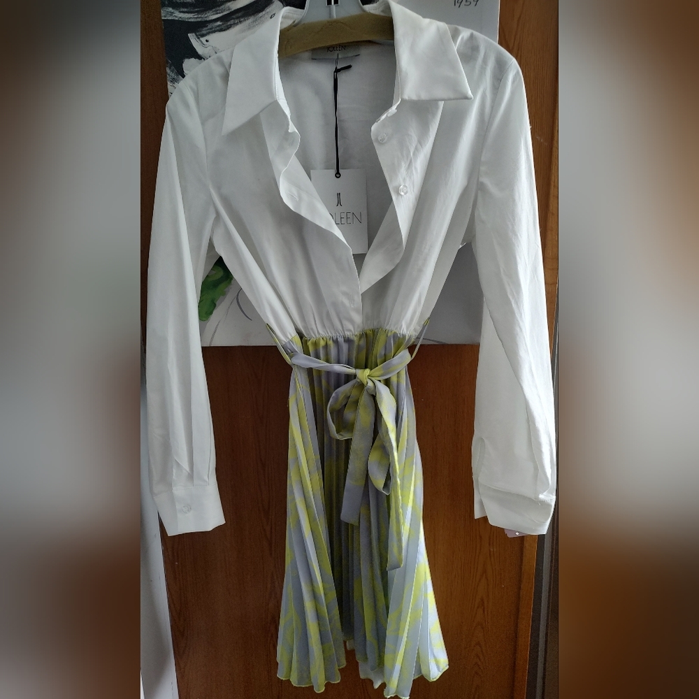 Joleen Dress M/L NWT White Long Sleeve